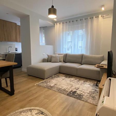 Centrally Located Glamorous Bright Apt Near Bazaar Tirana Exteriér fotografie