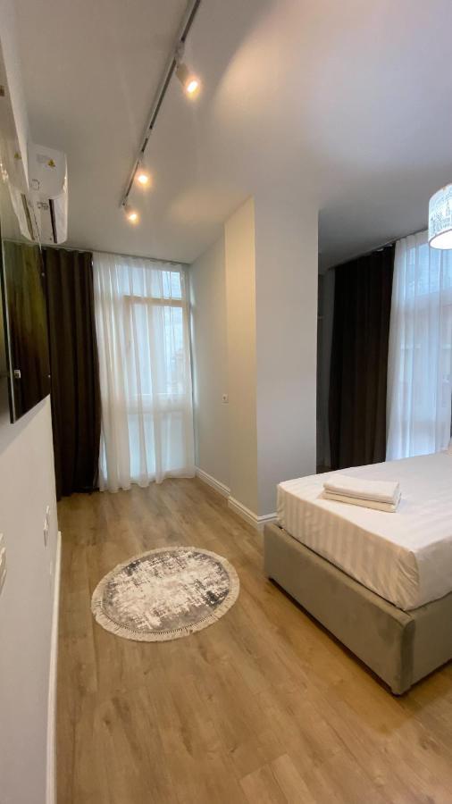 Centrally Located Glamorous Bright Apt Near Bazaar Tirana Exteriér fotografie