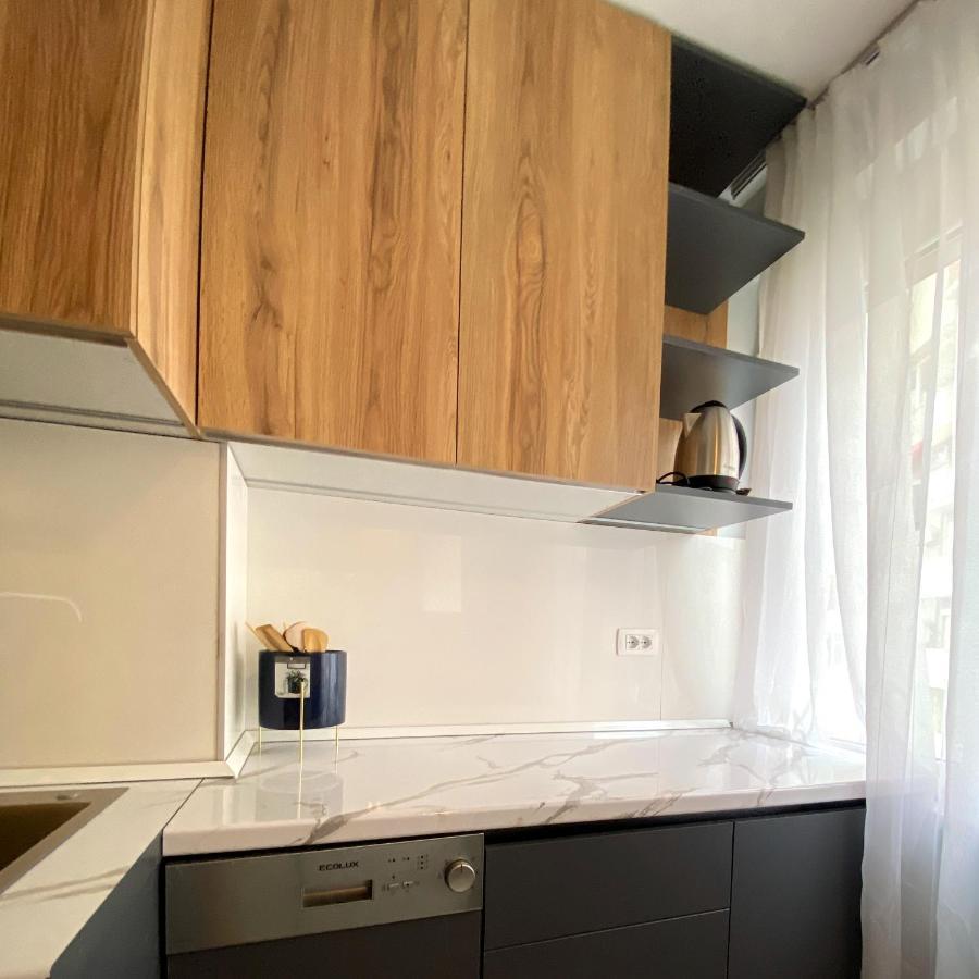Centrally Located Glamorous Bright Apt Near Bazaar Tirana Exteriér fotografie