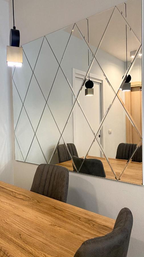 Centrally Located Glamorous Bright Apt Near Bazaar Tirana Exteriér fotografie