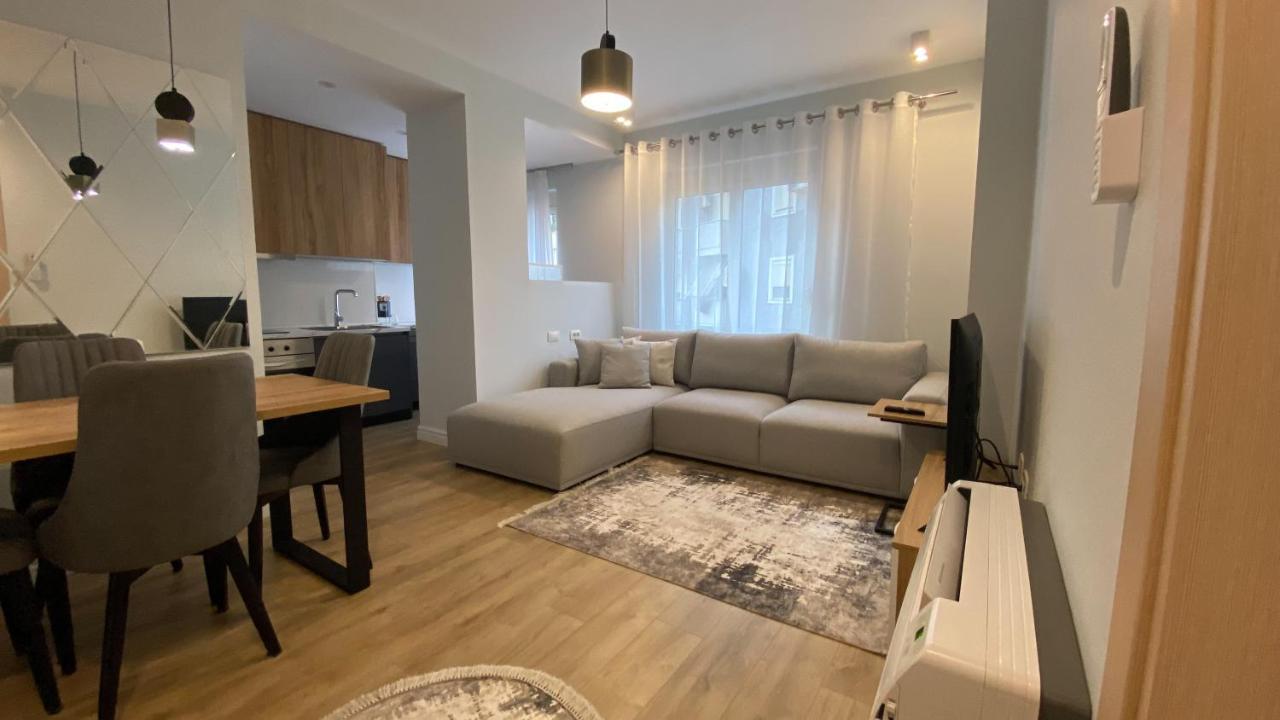 Centrally Located Glamorous Bright Apt Near Bazaar Tirana Exteriér fotografie