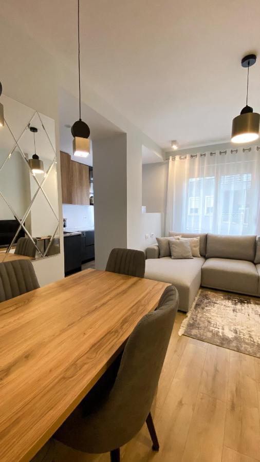 Centrally Located Glamorous Bright Apt Near Bazaar Tirana Exteriér fotografie