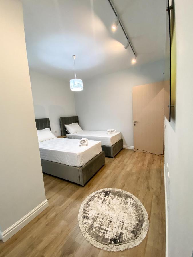 Centrally Located Glamorous Bright Apt Near Bazaar Tirana Exteriér fotografie